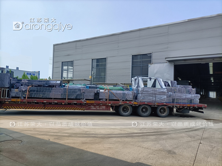 江蘇榮大不銹鋼公交候車亭發貨圖一