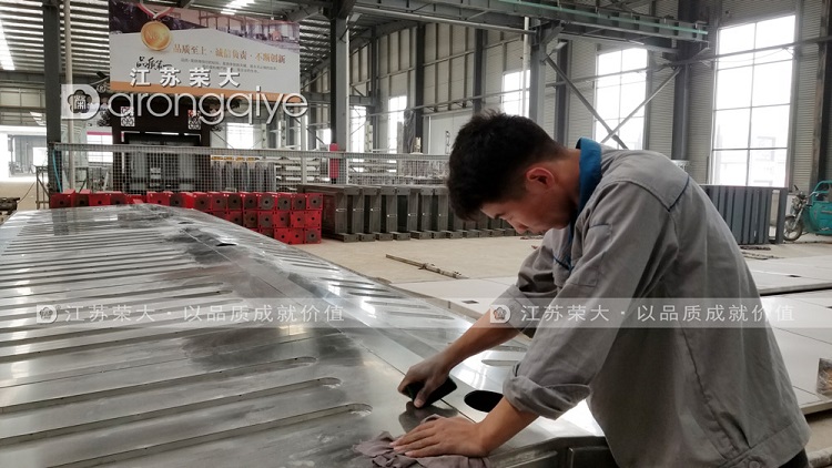 �������ܹ���վ�_�l؛�Dһ