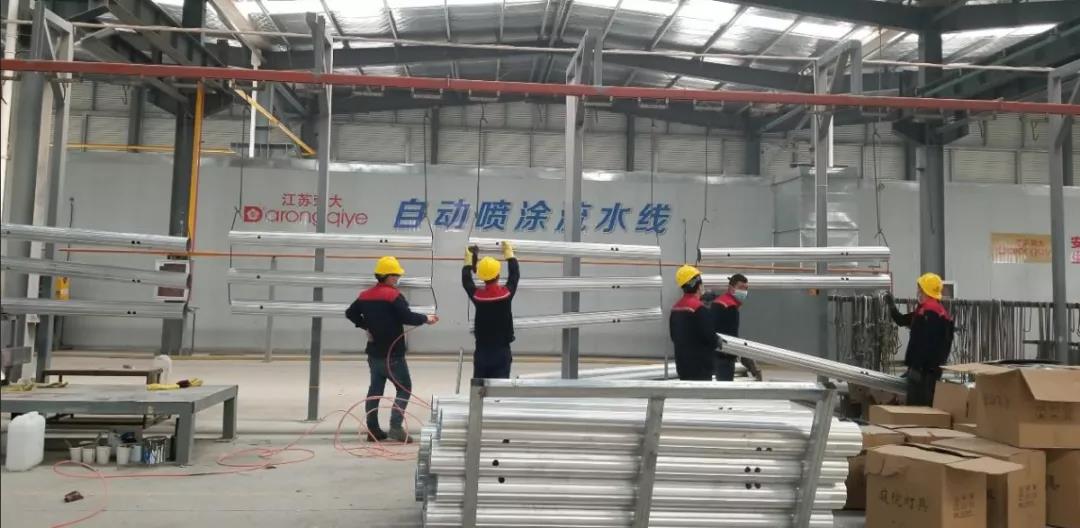 榮大候車亭,候車亭生產